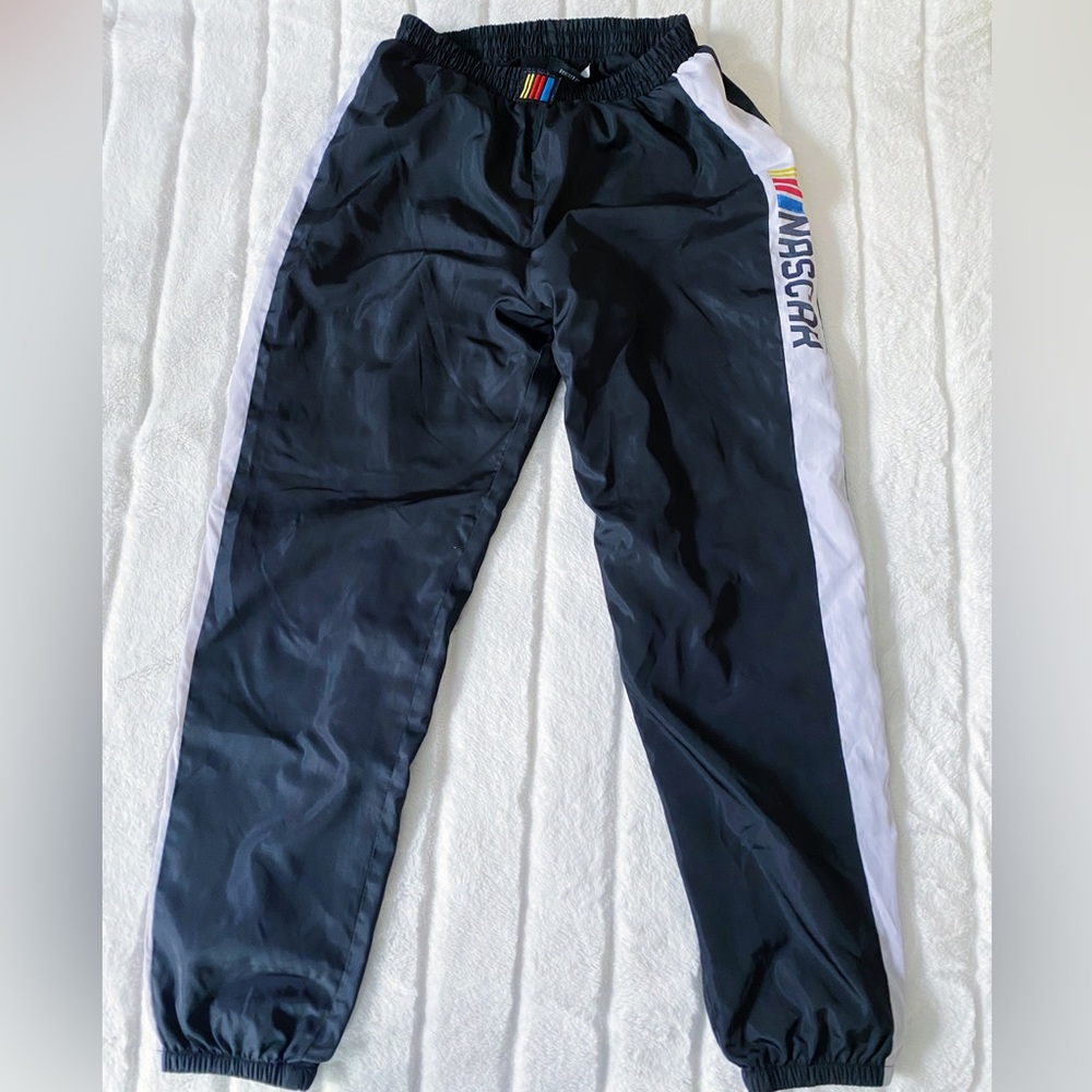 Windbreaker joggers | F21